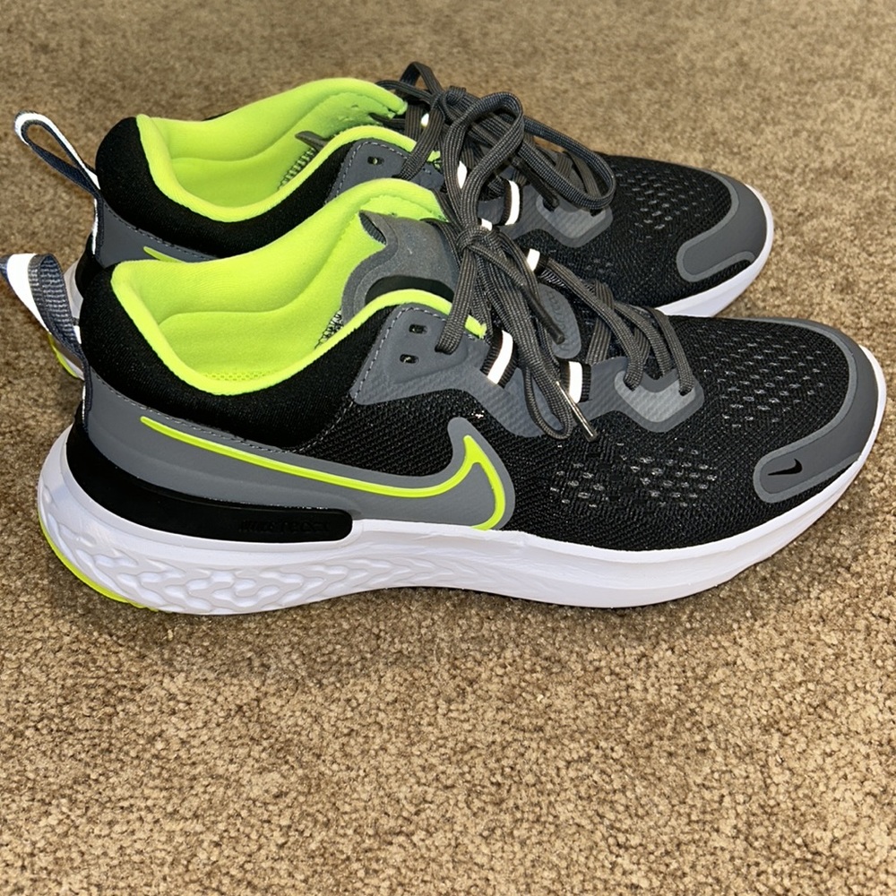 Nike React Miler “Smoke Grey”